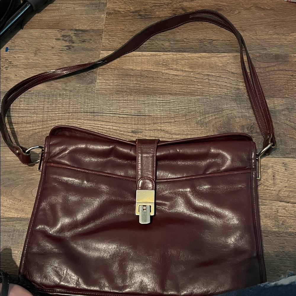LISETTE burgundy Leather purse